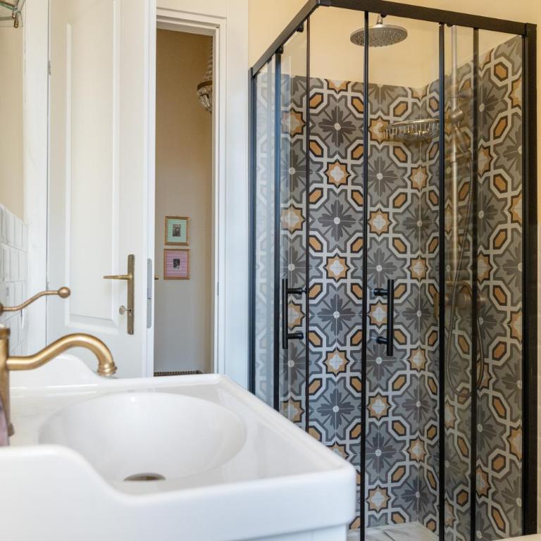 Casa Storica anni '30: da Fedro e Bianca - Appartamento con 2 Camere da Letto - 18