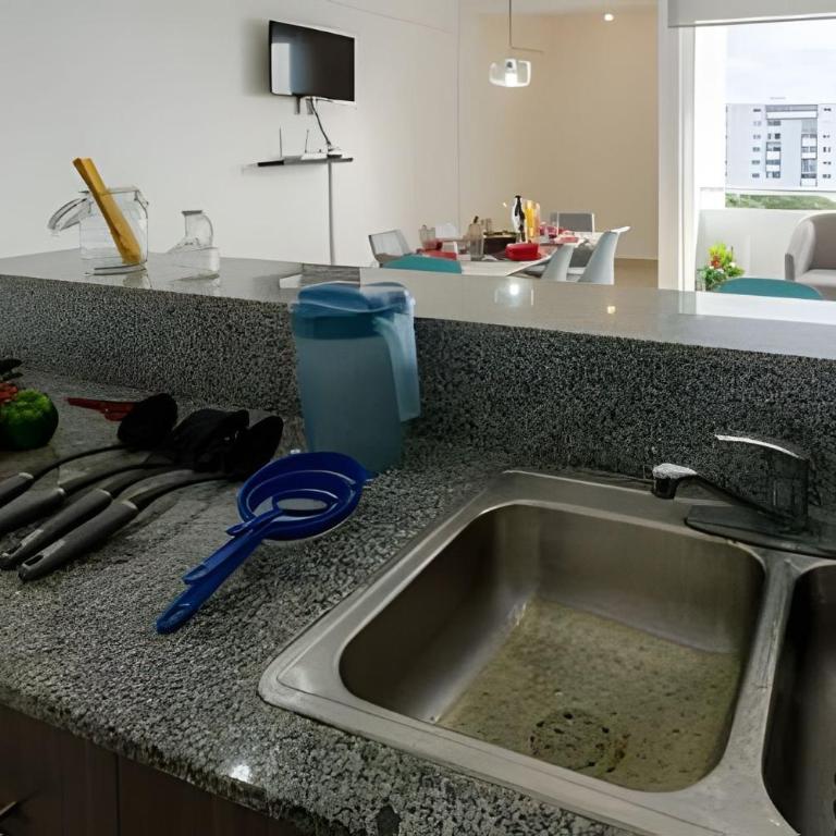Exclusive building 6 people 3 cable televisions 3 swimming pools balcony, - Casa de 2 dormitorios - 49