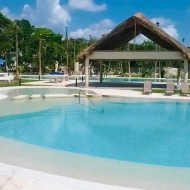 Exclusive building 6 people 3 cable televisions 3 swimming pools balcony, - Casa de 2 dormitorios - 1