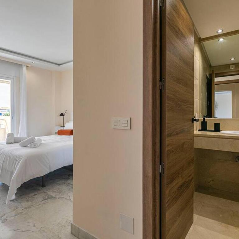 MARBELLA HOME RENTALS - Marina Banus, Puerto Banus, 2BR Luminous pool & parking - Two-Bedroom Apartment - 5