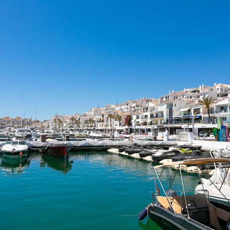 MARBELLA HOME RENTALS - Marina Banus, Puerto Banus, 2BR Luminous pool & parking - Two-Bedroom Apartment - 35