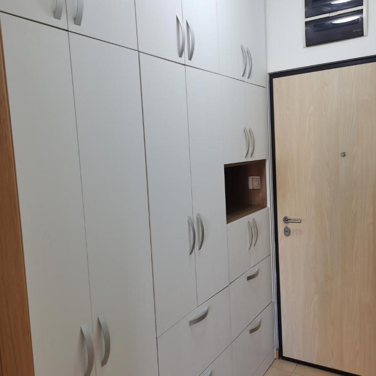 Dina's Place - One-Bedroom Apartment - 13