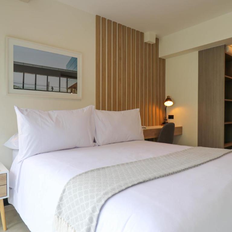 Navarrete by Wynwood House - Two-Bedroom Deluxe Apartment with Balcony - 2