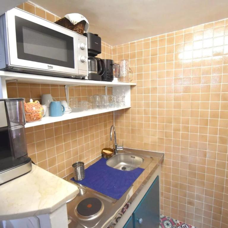 Studio climatisé et sa terrasse privée en villa - Studio - 10