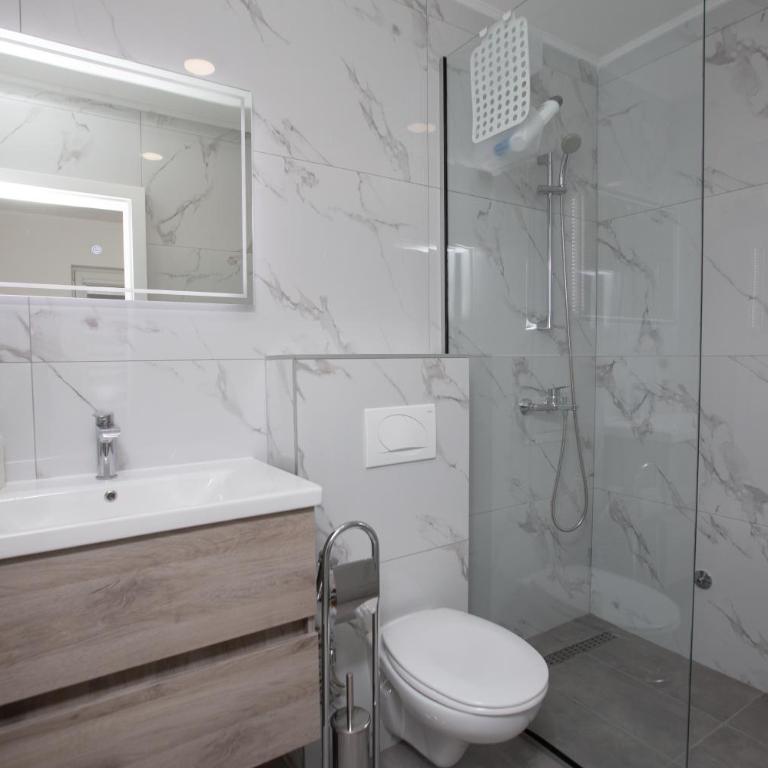 On Point - Apartment - 4