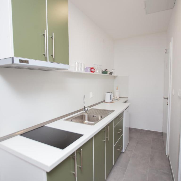 On Point - Apartment - 8