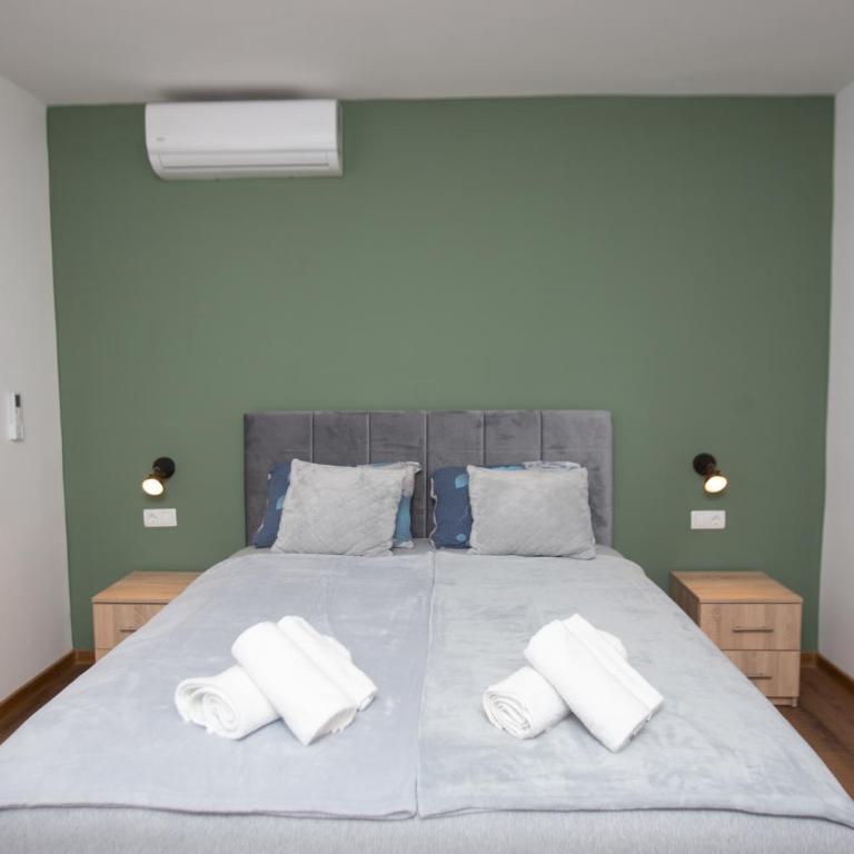 On Point - Apartment - 9