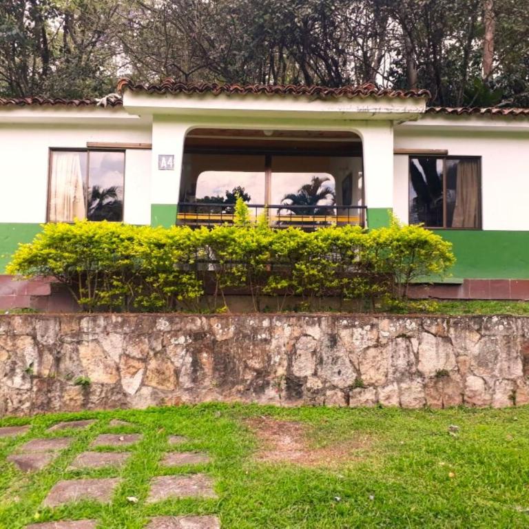 CLUB CAMPESTRE EL BOSQUE - Habitación Familiar con ducha - 1