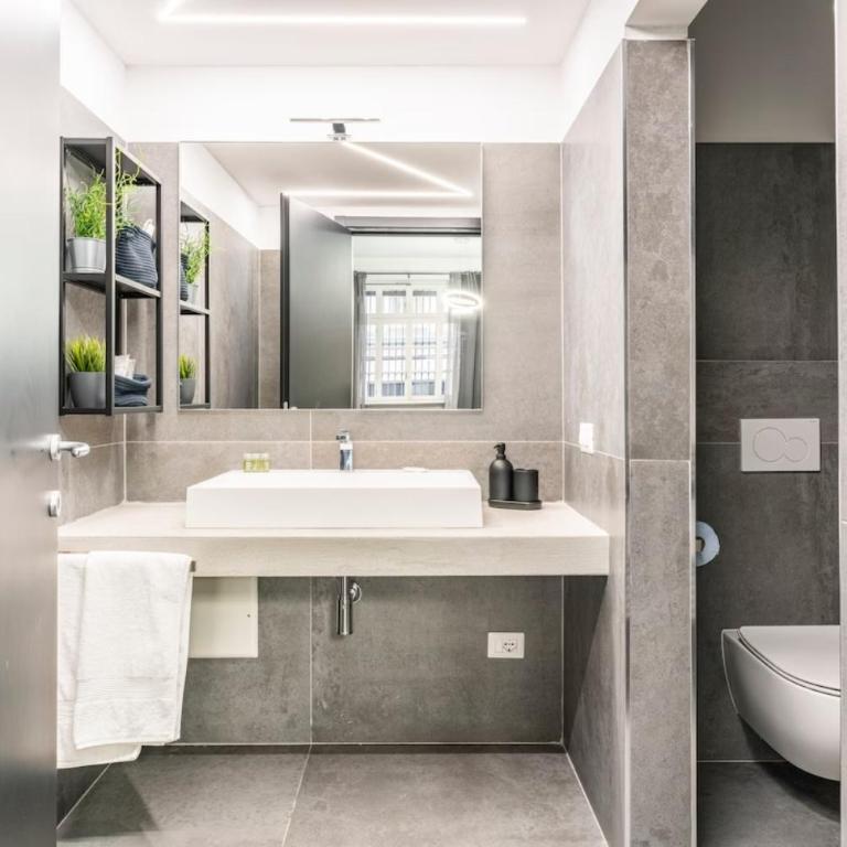 Diaz Novantuno - Luxury Apartments Como City Center - Deluxe Apartment - 9