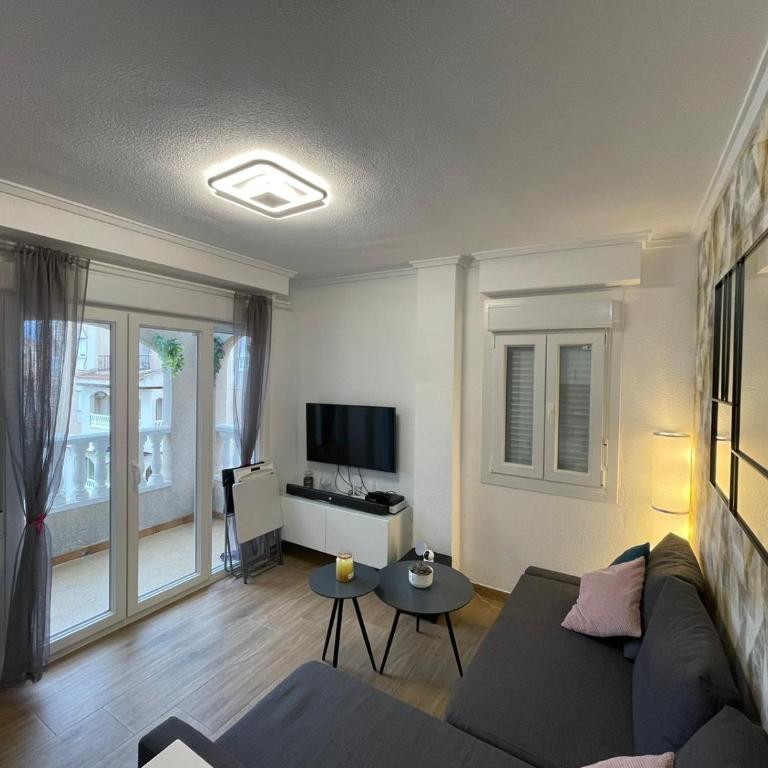 Apartment with pool & balcony less than 10min walk to Playa del Cura - Two-Bedroom Apartment - 9