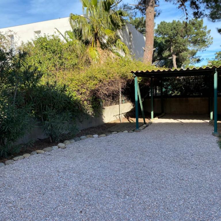 studio, jardin, parking à 100 m de la plage - Studio - 14