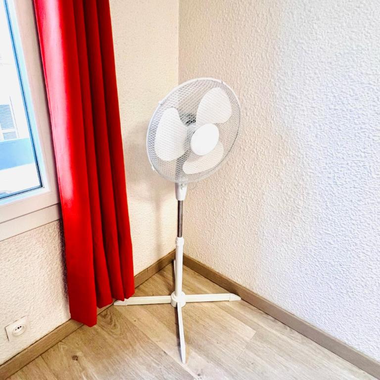 JOLI STUDIO HYPER CENTRE TRES PROCHE VIEUX PORT - Appartement - 12