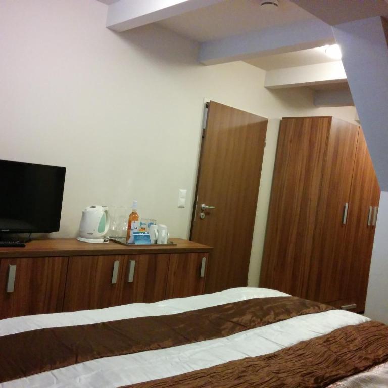 Sissi Park - Basic Triple Room - 3