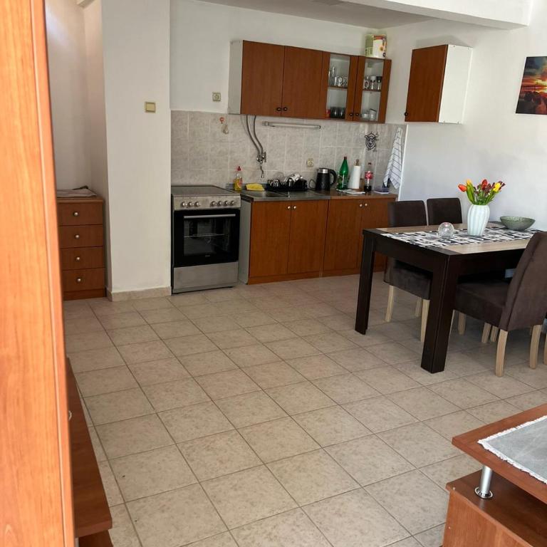 Cvrčak - Two-Bedroom Apartment - 10