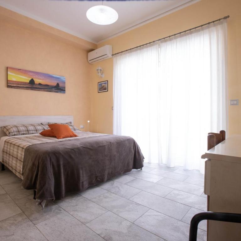 Etna Sea House - Double Room with Private Bathroom - 25
