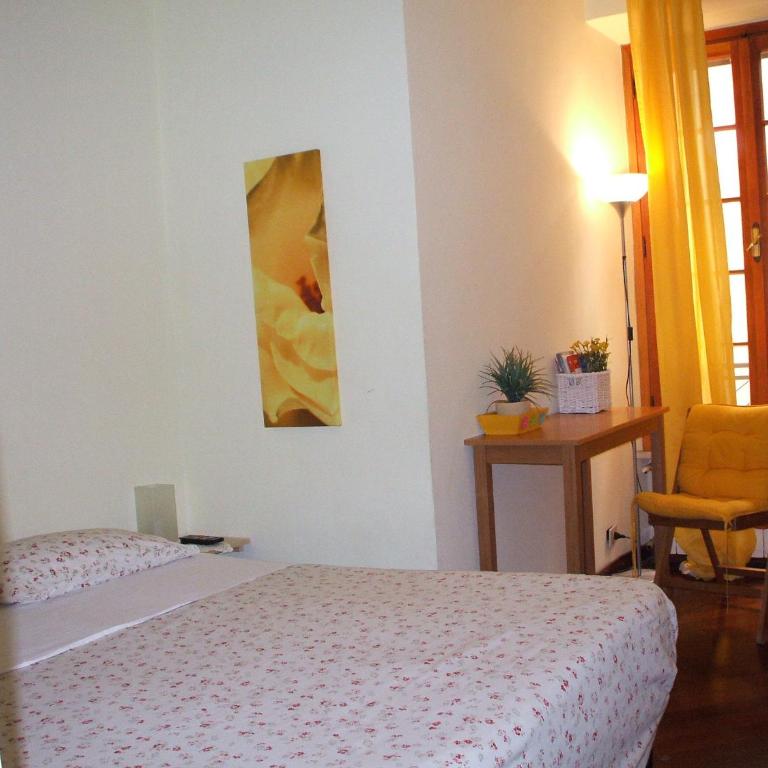 B&B A Casa Di Nancy - Camera Matrimoniale/Doppia con Letti Singoli con Bagno Privato Esterno - 4