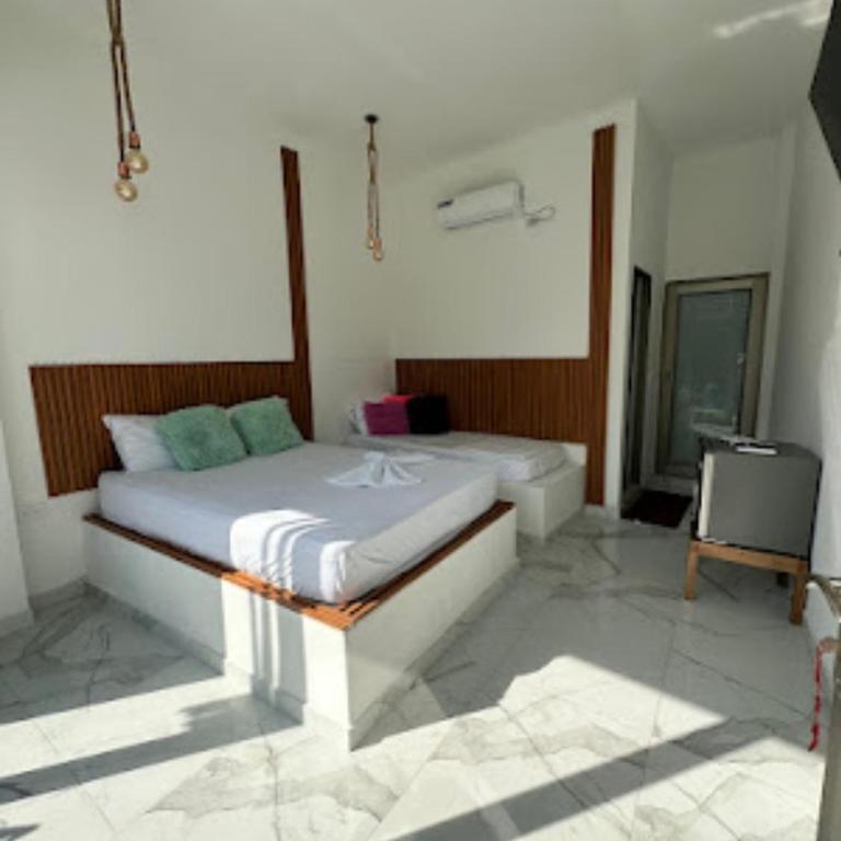 Hotel Casa Cafur - Triple Room - 5