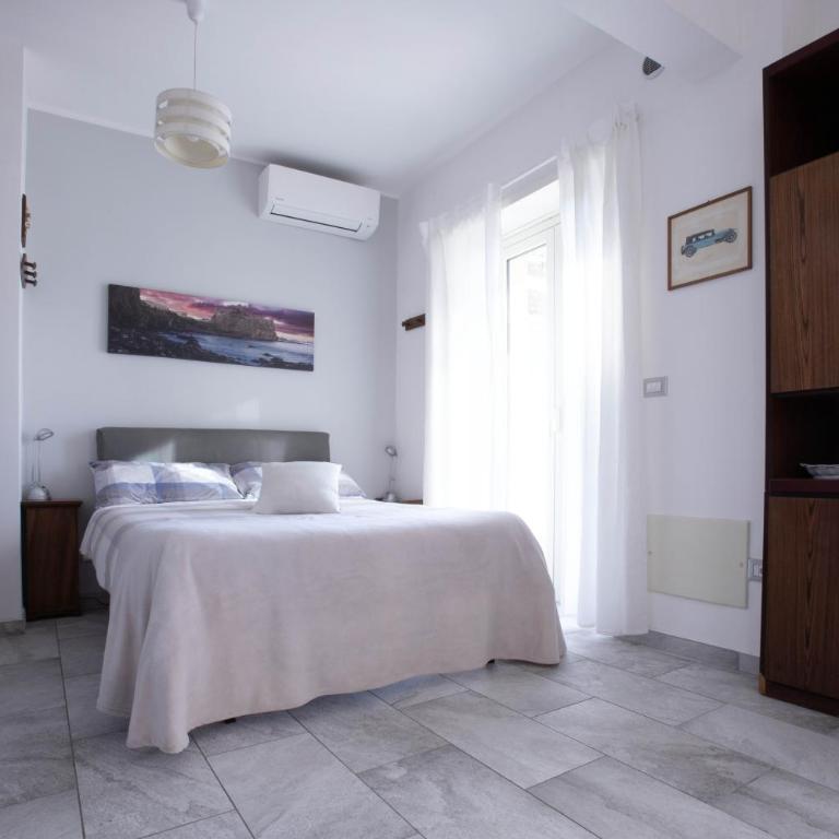Etna Sea House - Studio with Balcony - 5