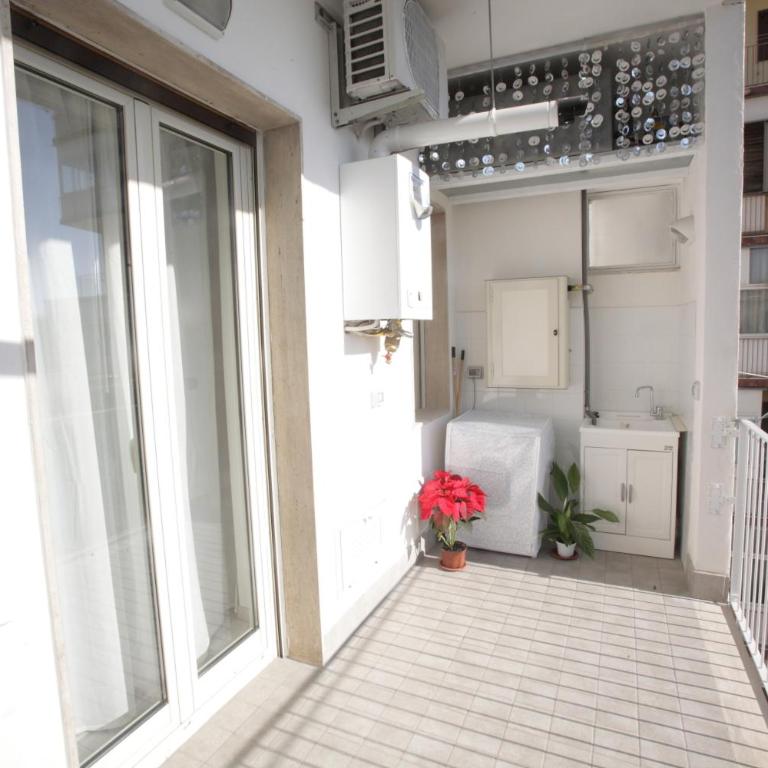 Etna Sea House - Studio with Balcony - 11
