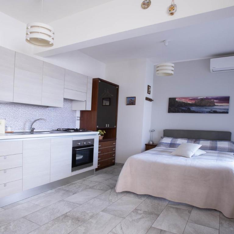 Etna Sea House - Studio with Balcony - 2