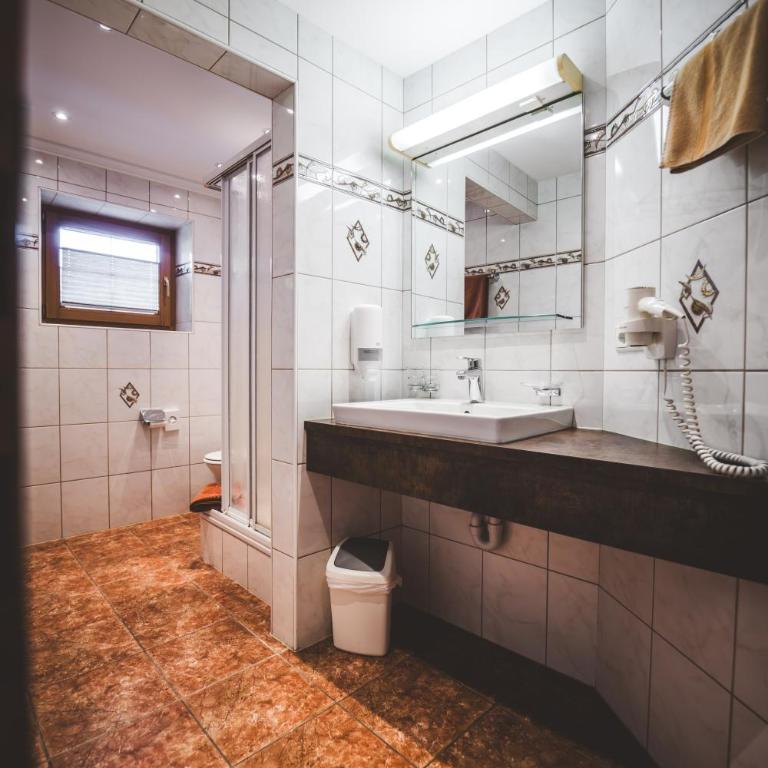 Pension Sonnenheim - Dreibettzimmer - 13