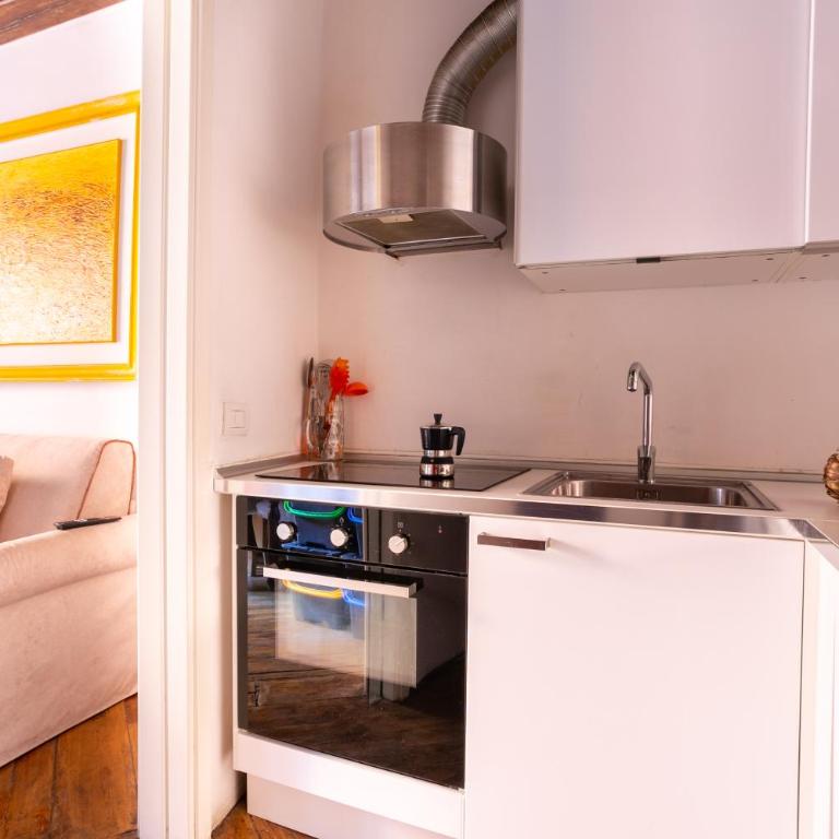 FIORE home Rome Center Campo dè Fiori - Appartamento con 2 Camere da Letto - 9