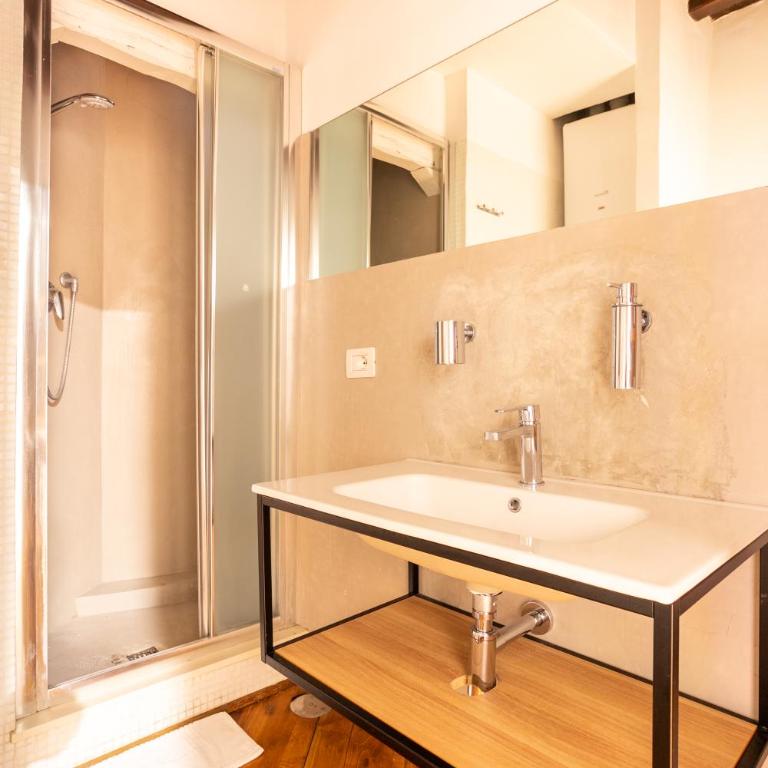 FIORE home Rome Center Campo dè Fiori - Appartamento con 2 Camere da Letto - 23