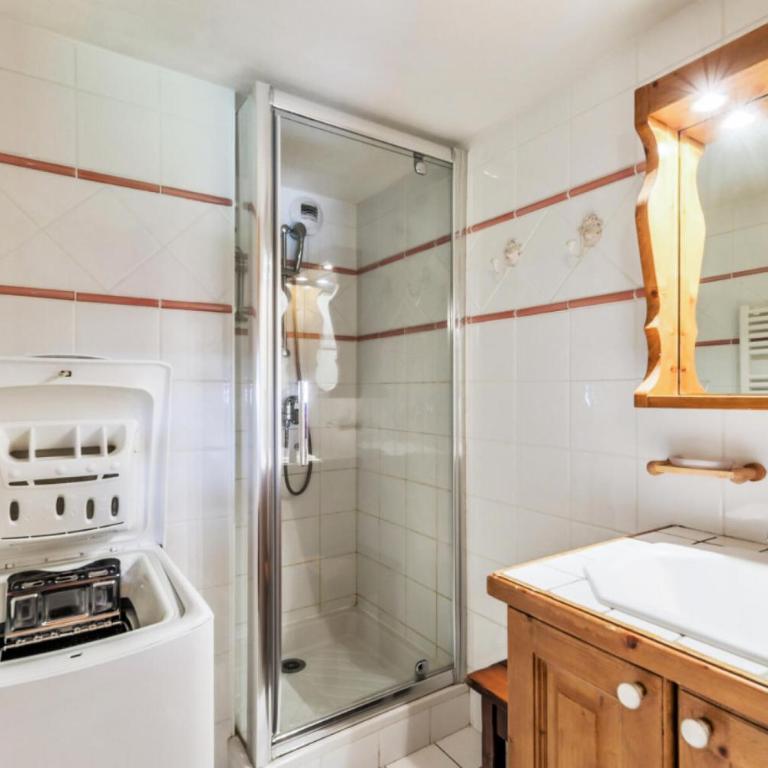 Résidence Les Fermes de Méribel - maeva Home - Appartement 10 personnes 3 chambres + 1 chambre mezzanine MAE-1374 - Appartement - 13
