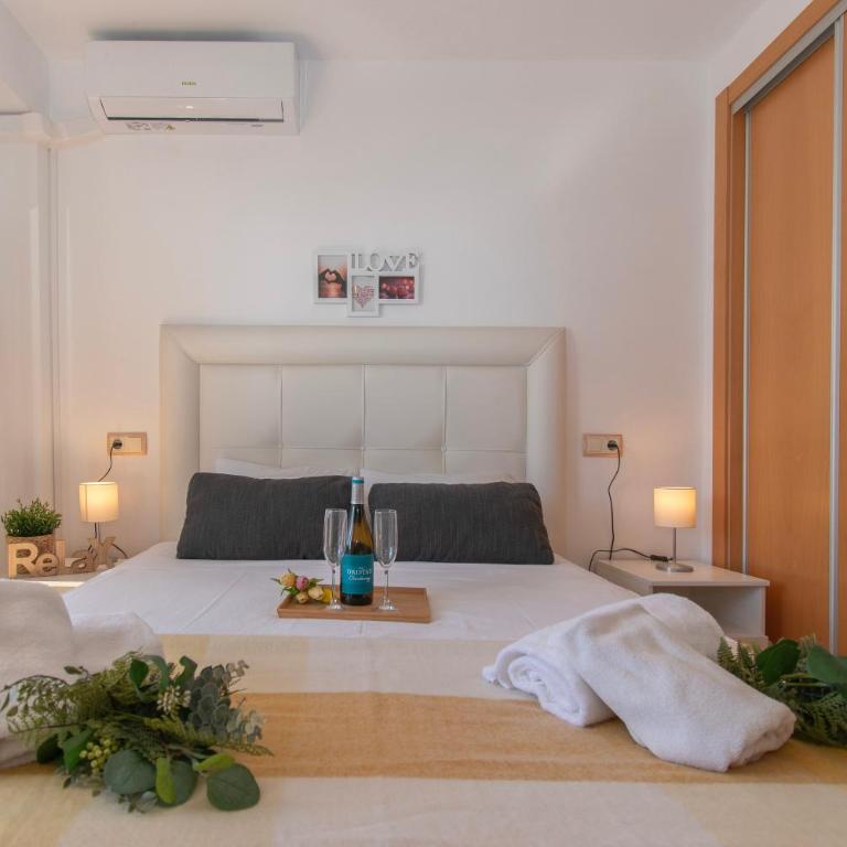 Cambural Beach Apartment - Happy Rentals - Two-Bedroom Apartment - 16