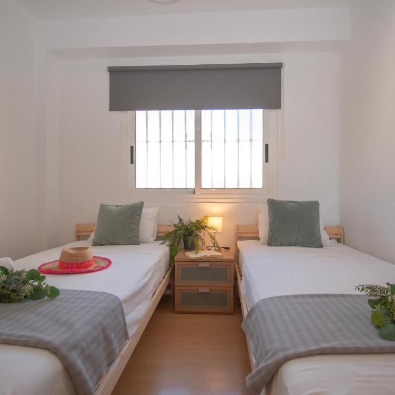 Cambural Beach Apartment - Happy Rentals - Two-Bedroom Apartment - 17