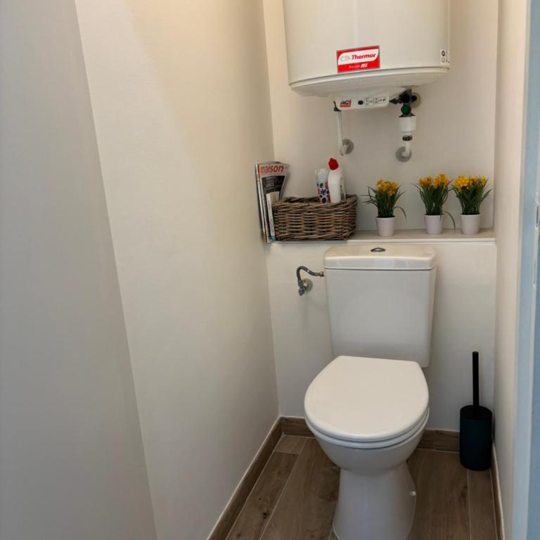 Proche Centre SANARY Studio climatisé 4 personnes - Studio with Terrace - 16