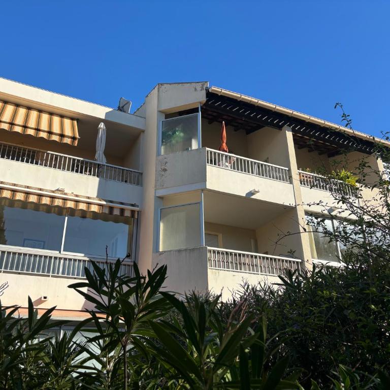 Proche Centre SANARY Studio climatisé 4 personnes - Studio with Terrace - 19
