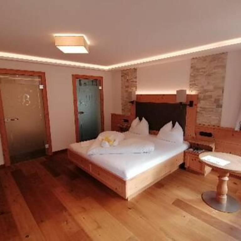 Hotel Bichlingerhof - Dreibettzimmer - barrierefrei - 2