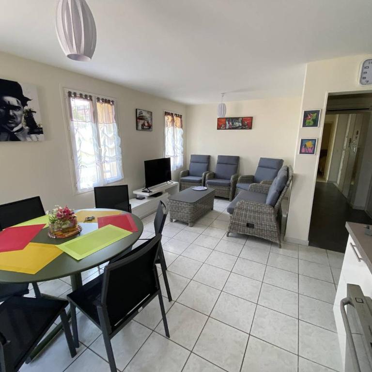 Vue mer au coeur de Saint Mandrier, 3 chambres, climatisation, wifi (fibre) - Apartamento con vistas al mar - 3