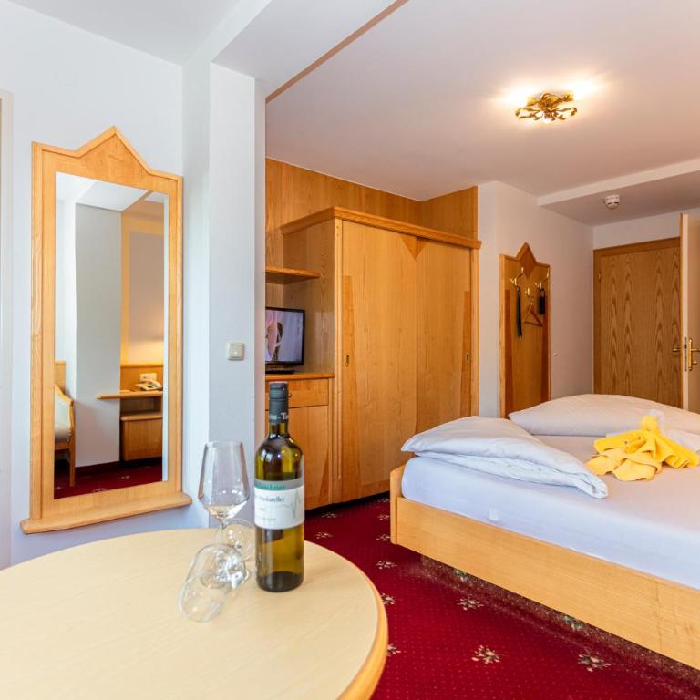 Hotel Bichlingerhof - Classic Dreibettzimmer - 1