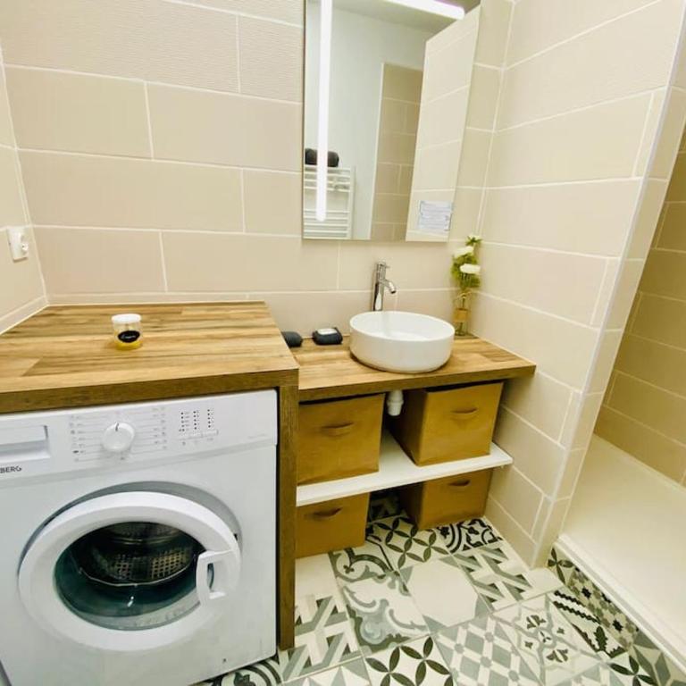 ''Ophélia 22'' Joli T2 avec clim et parking - Apartment mit 1 Schlafzimmer - 18