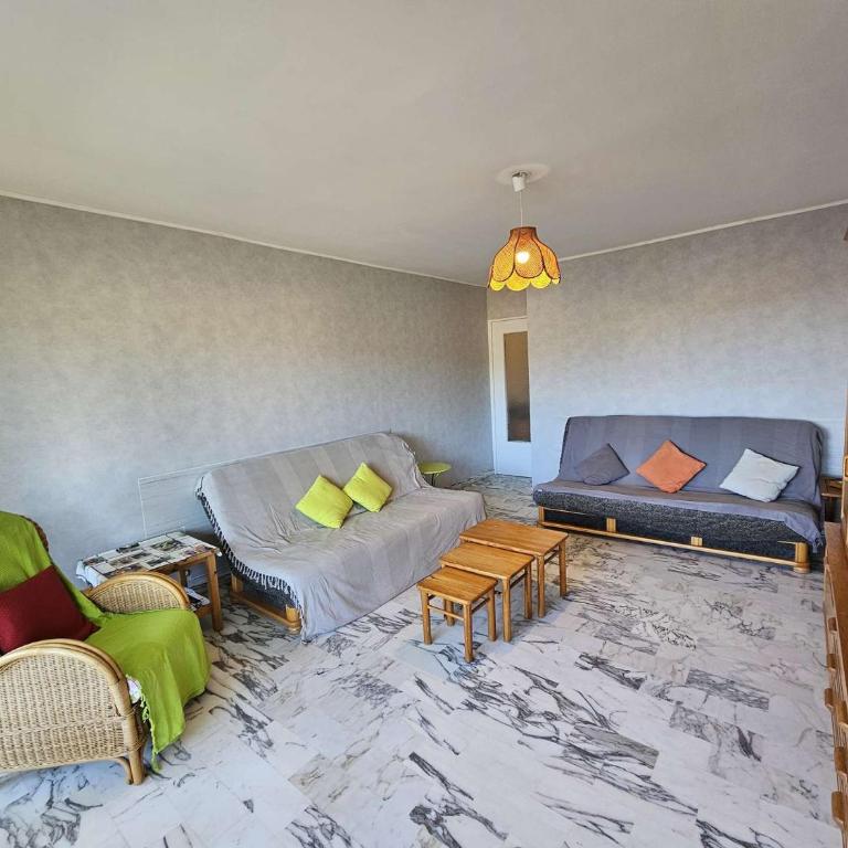 Au coeur du village,6 couchages, parking, terrasse - Appartement 1 Chambre - 4