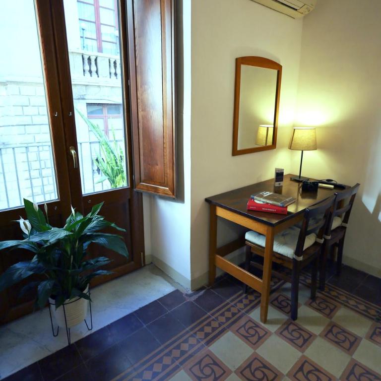 Cataneasy Rooms - Double Room with Private Bathroom - 8