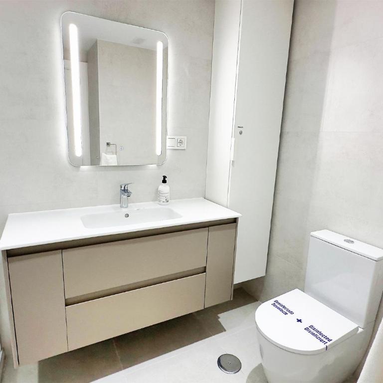 Central Two Bedroom Apartment on the Second Line of the Beach in Marbella. - Apartamento de 2 dormitorios - 17