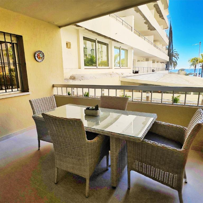 Central Two Bedroom Apartment on the Second Line of the Beach in Marbella. - Apartamento de 2 dormitorios - 26