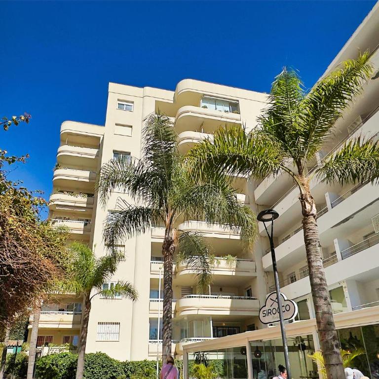 Central Two Bedroom Apartment on the Second Line of the Beach in Marbella. - Apartamento de 2 dormitorios - 39