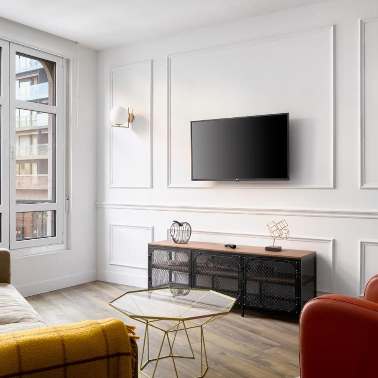 NUEVO LUJO CENTRO DE BILBAO + WIFI . PARKING - Apartamento de 2 dormitorios - 2