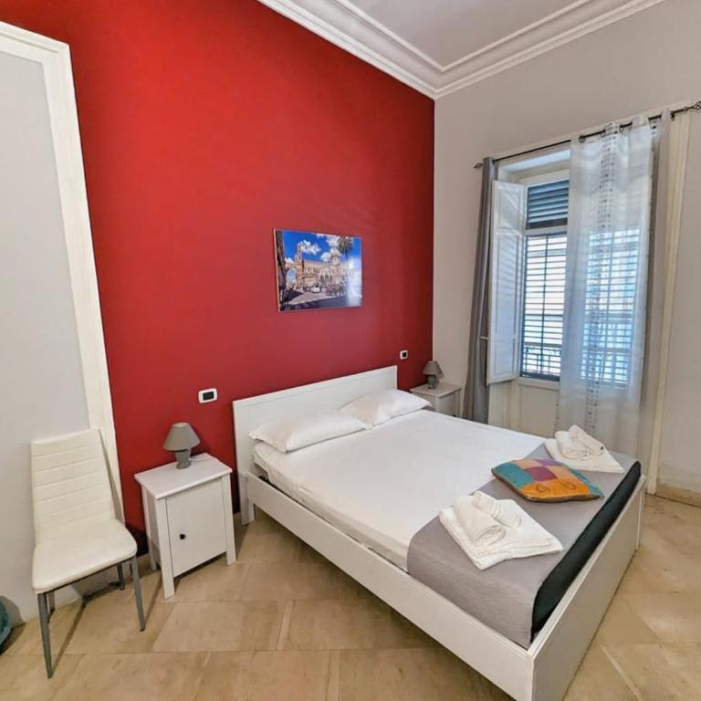 B&B Villareale 35 - Camera Tripla con Bagno Privato Esterno - 2