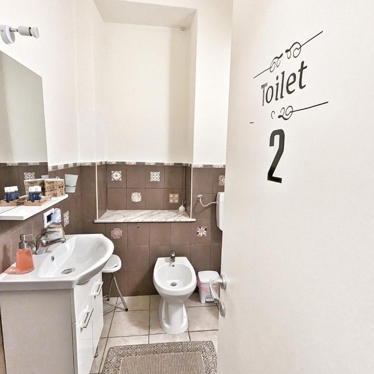 B&B Villareale 35 - Camera Quadrupla con Bagno Privato Esterno - 2