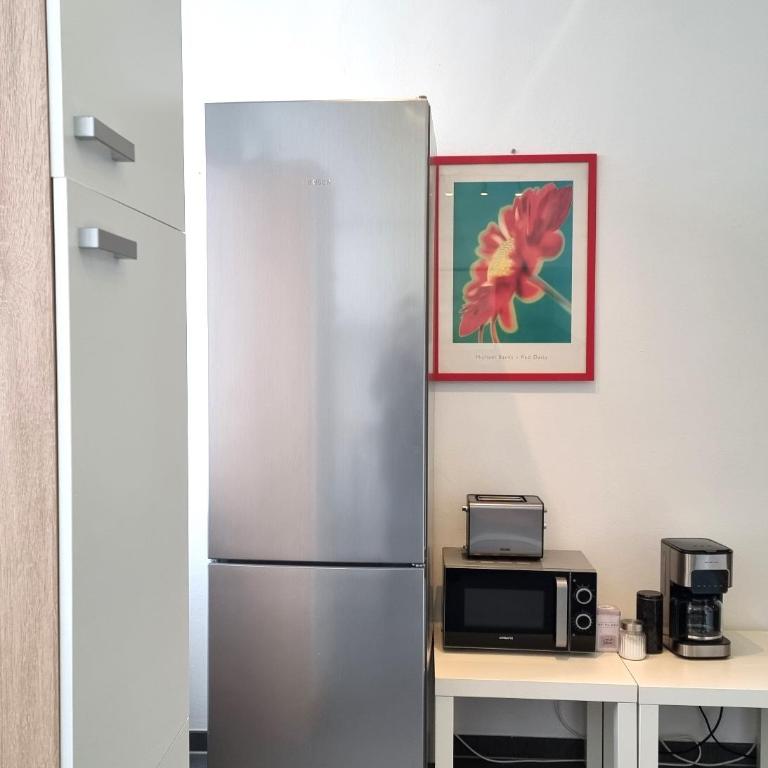 New City Center Stays 1 - Three-Bedroom Apartment - 20