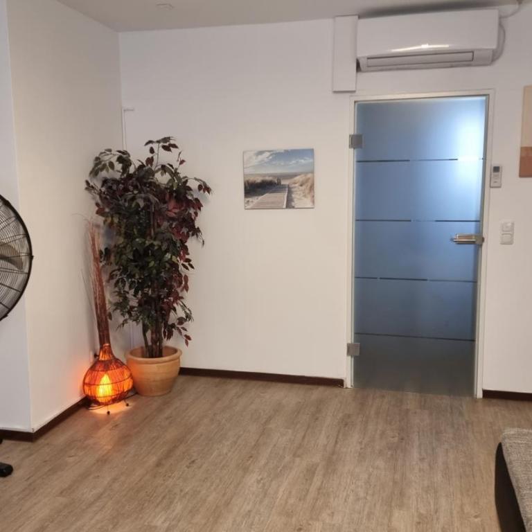 New City Center Stays 1 - Three-Bedroom Apartment - 22