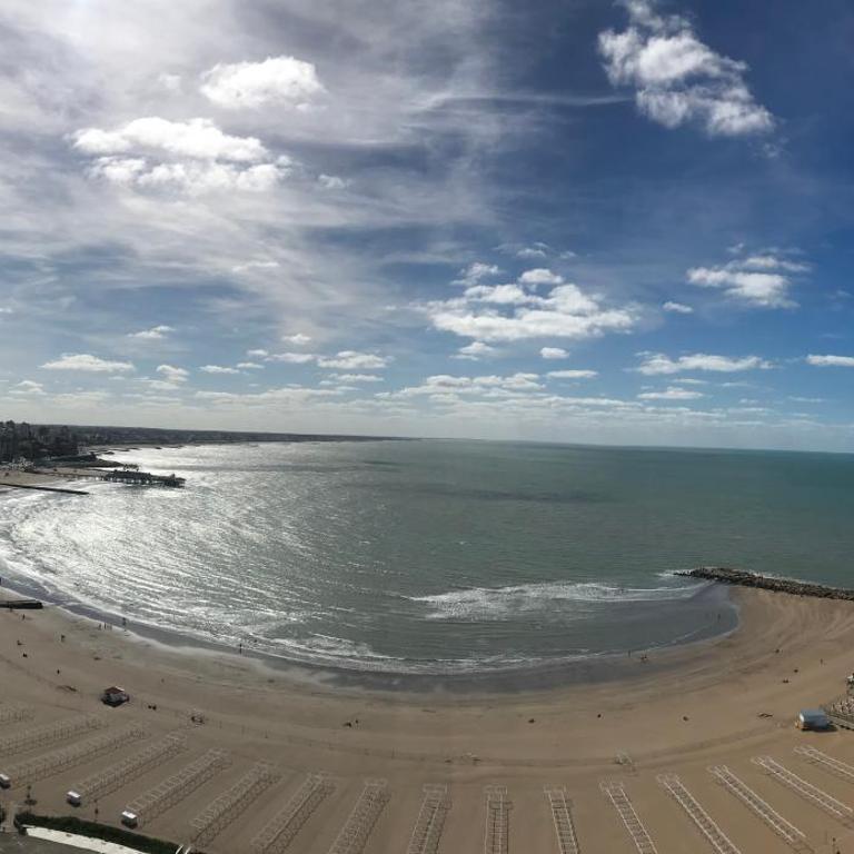 Dpto en Mar del Plata, 3 amb frente al Torreón del Monje con vista al mar y con PARKING - Two-Bedroom Apartment with Sea View - 14