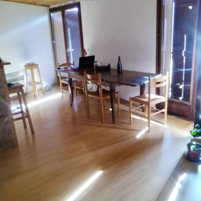 Savoie, Simple mais confortable - Chambre Double - Vue sur Montagne - 6