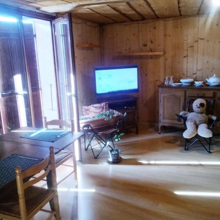 Savoie, Simple mais confortable - Chambre Double - Vue sur Montagne - 8