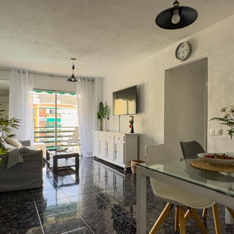 Amazing 3-bedroom apartment. Pool and sea view! - Apartamento de 3 dormitorios - 16